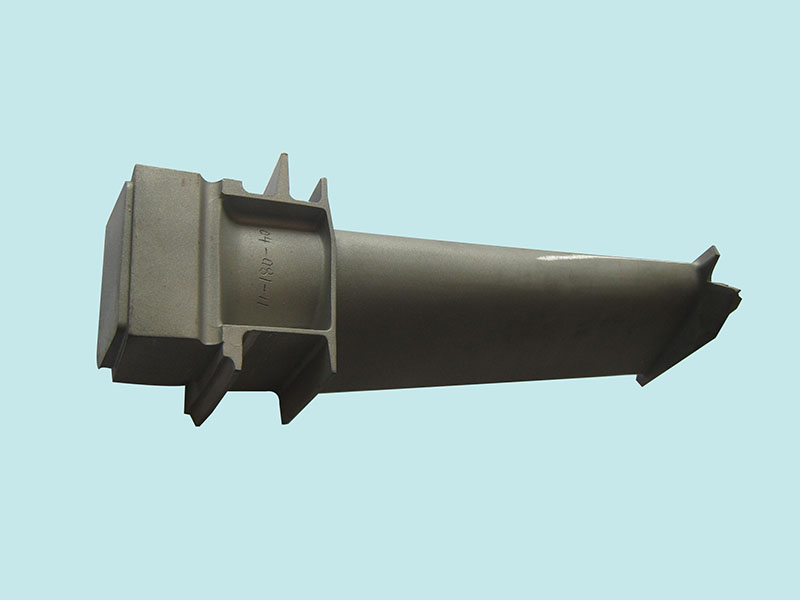 Combustion compressor blade